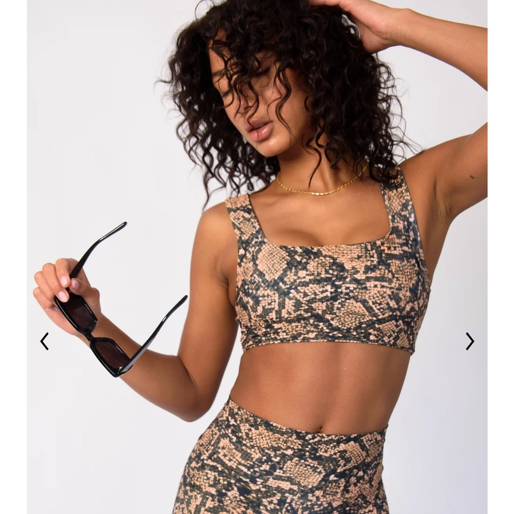 NEW SET - SKATIE SPORT - Carter Sports Bra & Cece Bike Shorts in Arizona Snake - Picture 3 of 11